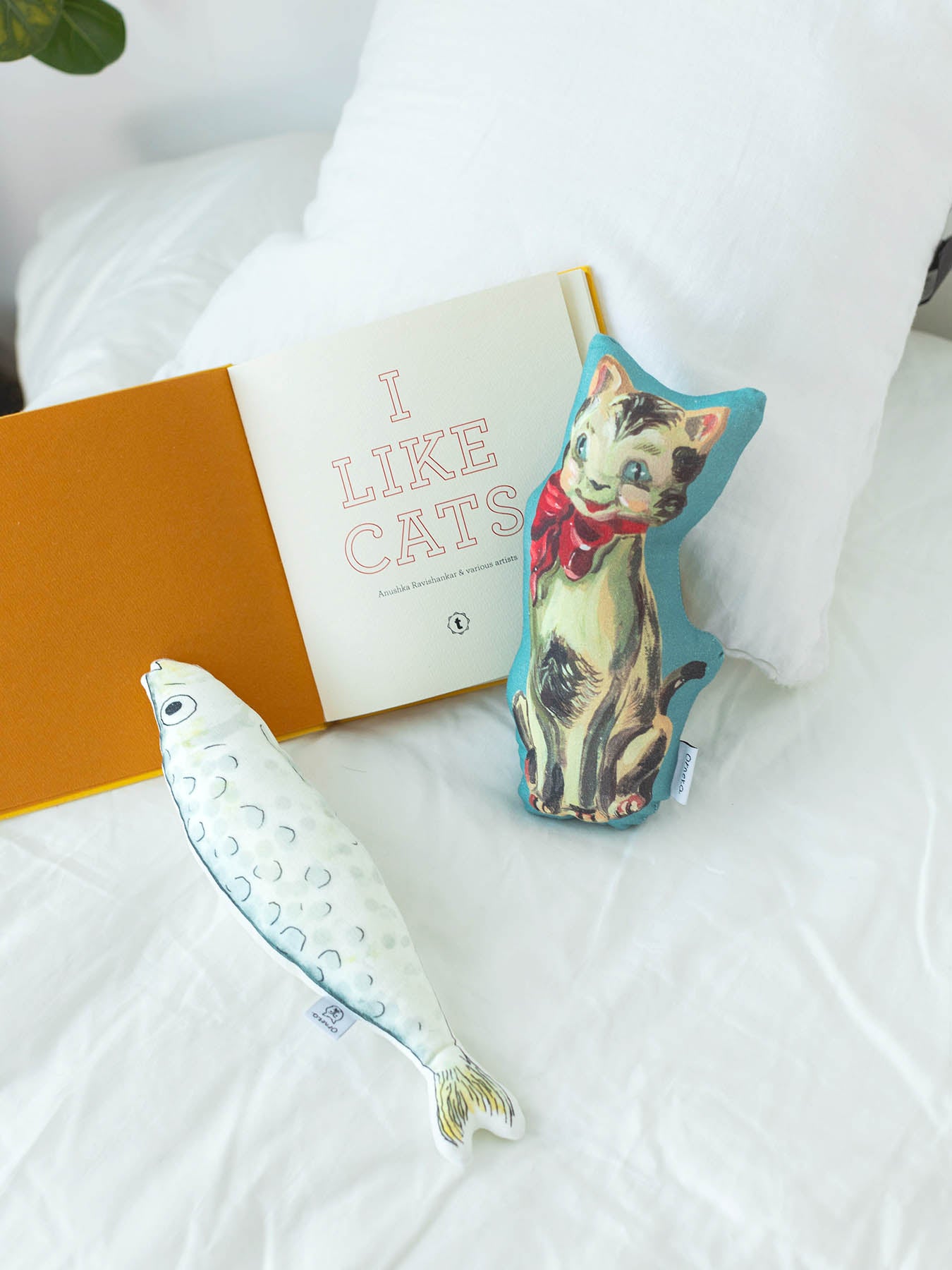isabelle boinot × Orné de Feuilles ペットトイ