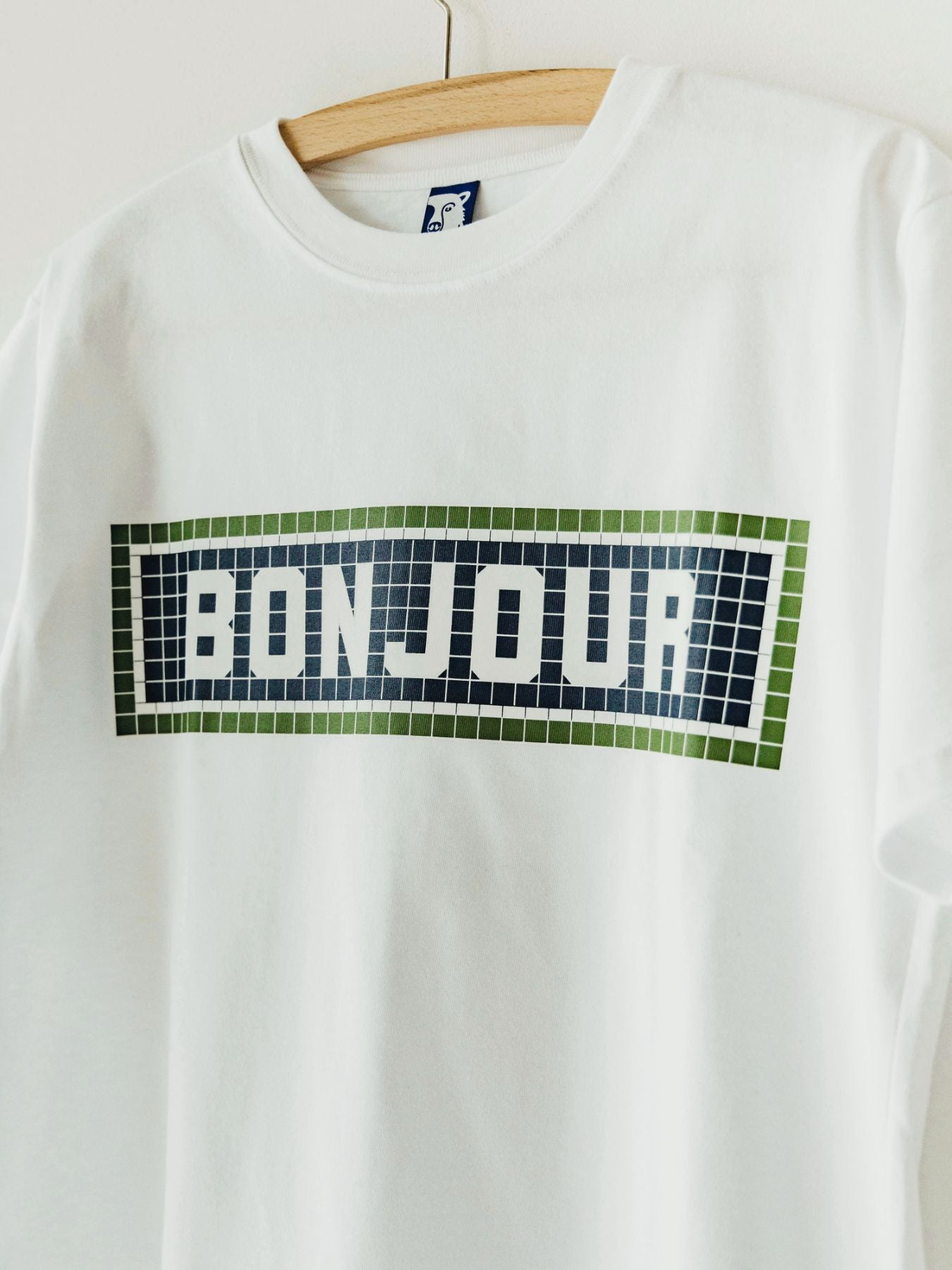 LA VIE EST AVENTURE フレンチプリントTシャツ