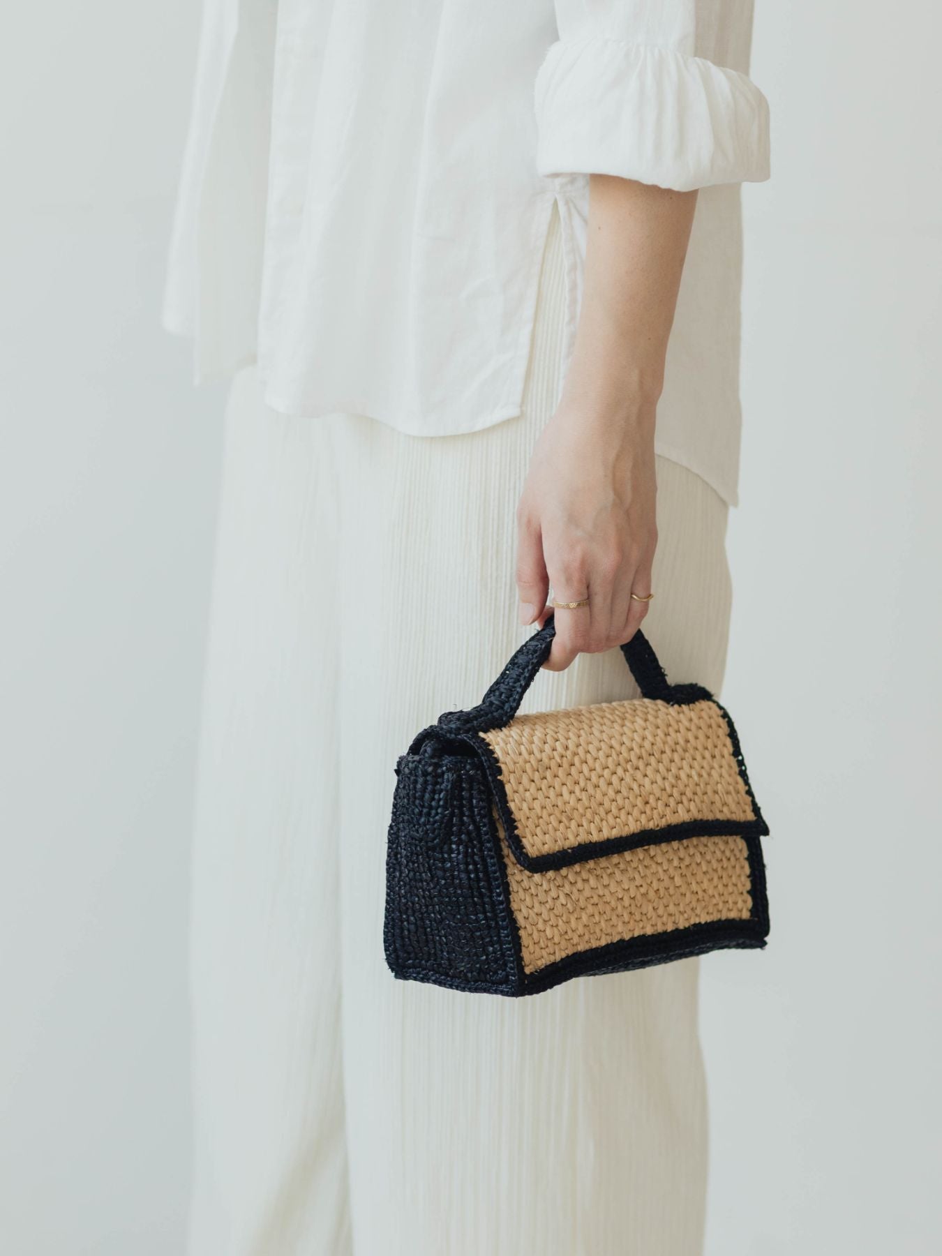 LIMAIA PARIS ショルダー付きツートーン ラフィアバッグ