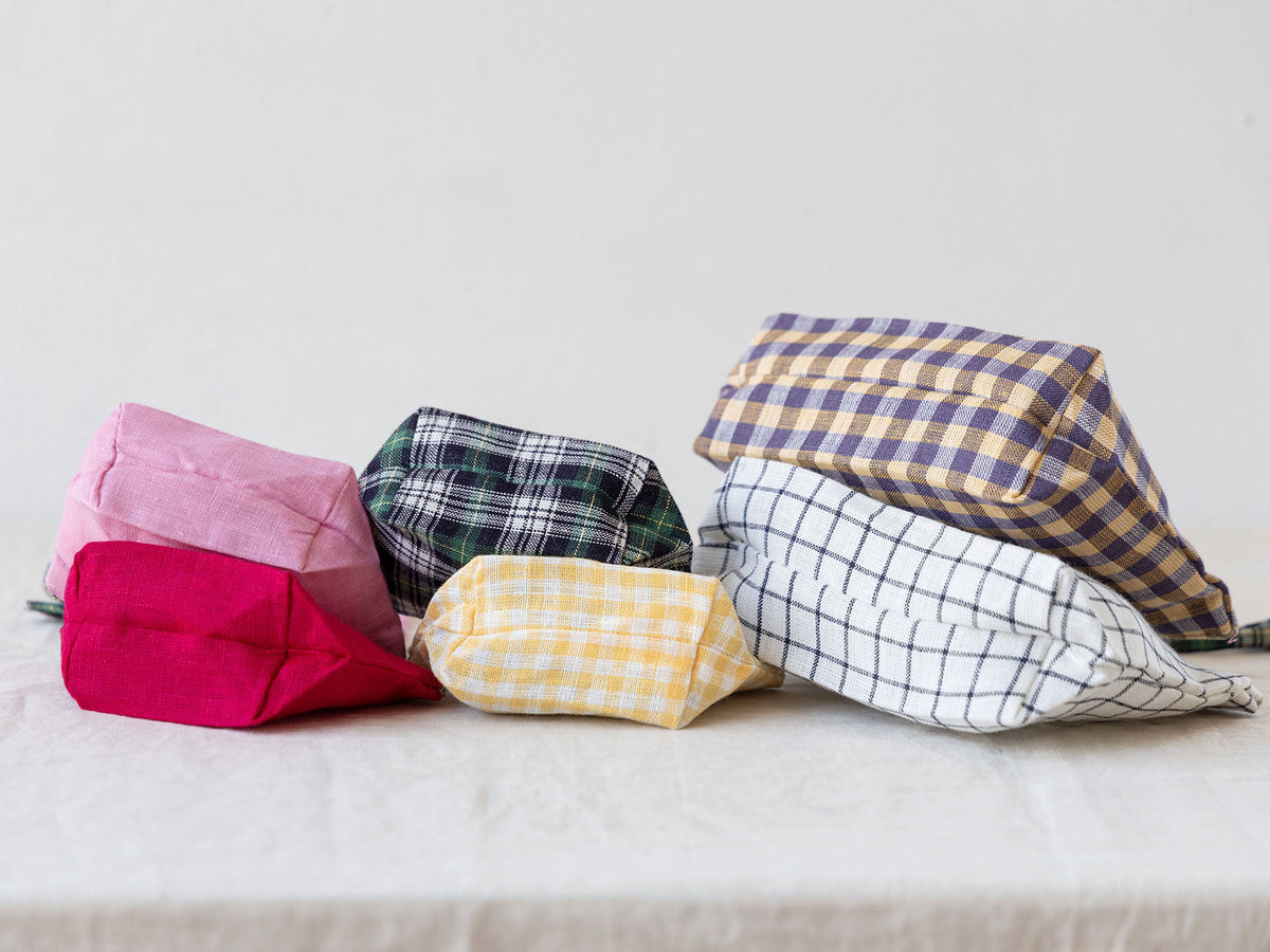 fog linen work × Orné de Feuilles ポーチ 2026
