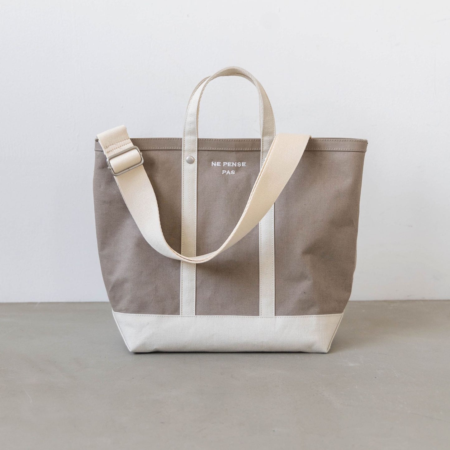 GRAY×NATURAL