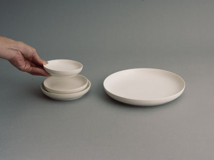 yumiko iihoshi porcelain／ReIRABO round plate