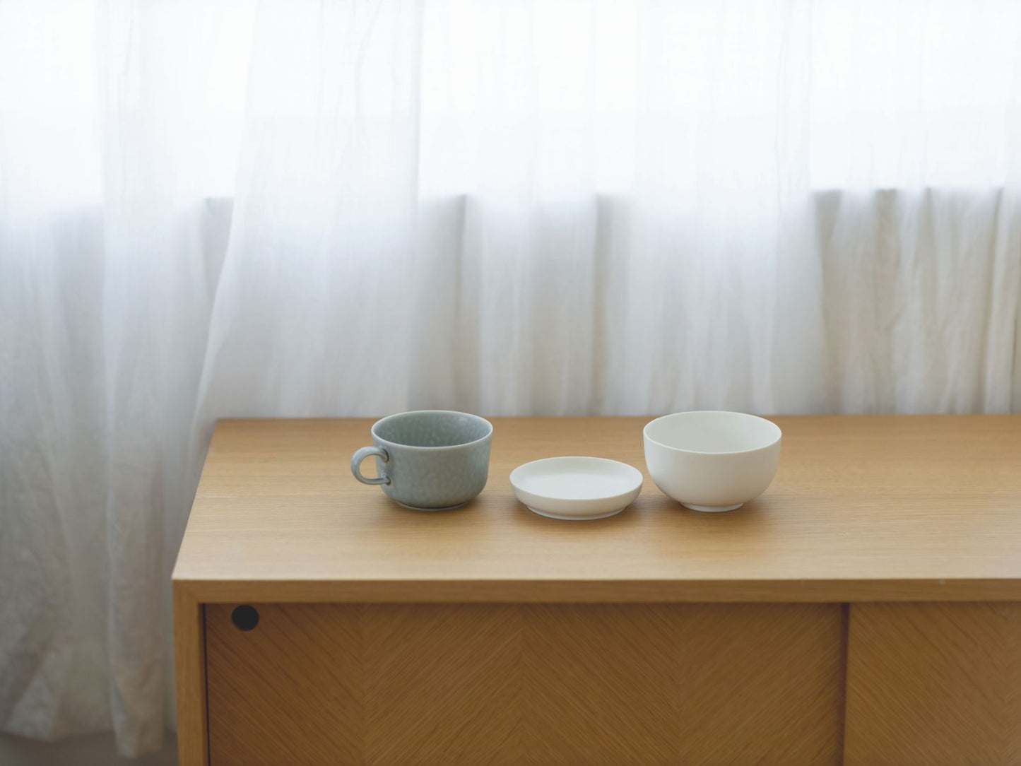 yumiko iihoshi porcelain／ReIRABO round plate
