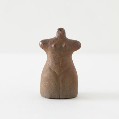 imi0083-b　女性像／B<br>size：幅6.5cm×奥行4.5cm×高さ10.5cm