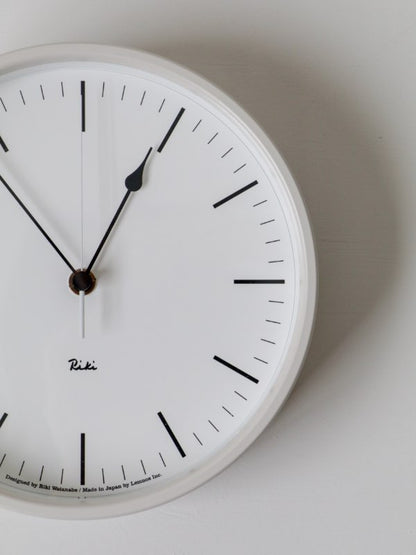 RIKI STEEL CLOCK 電波スイープ式 棒指標／ホワイト