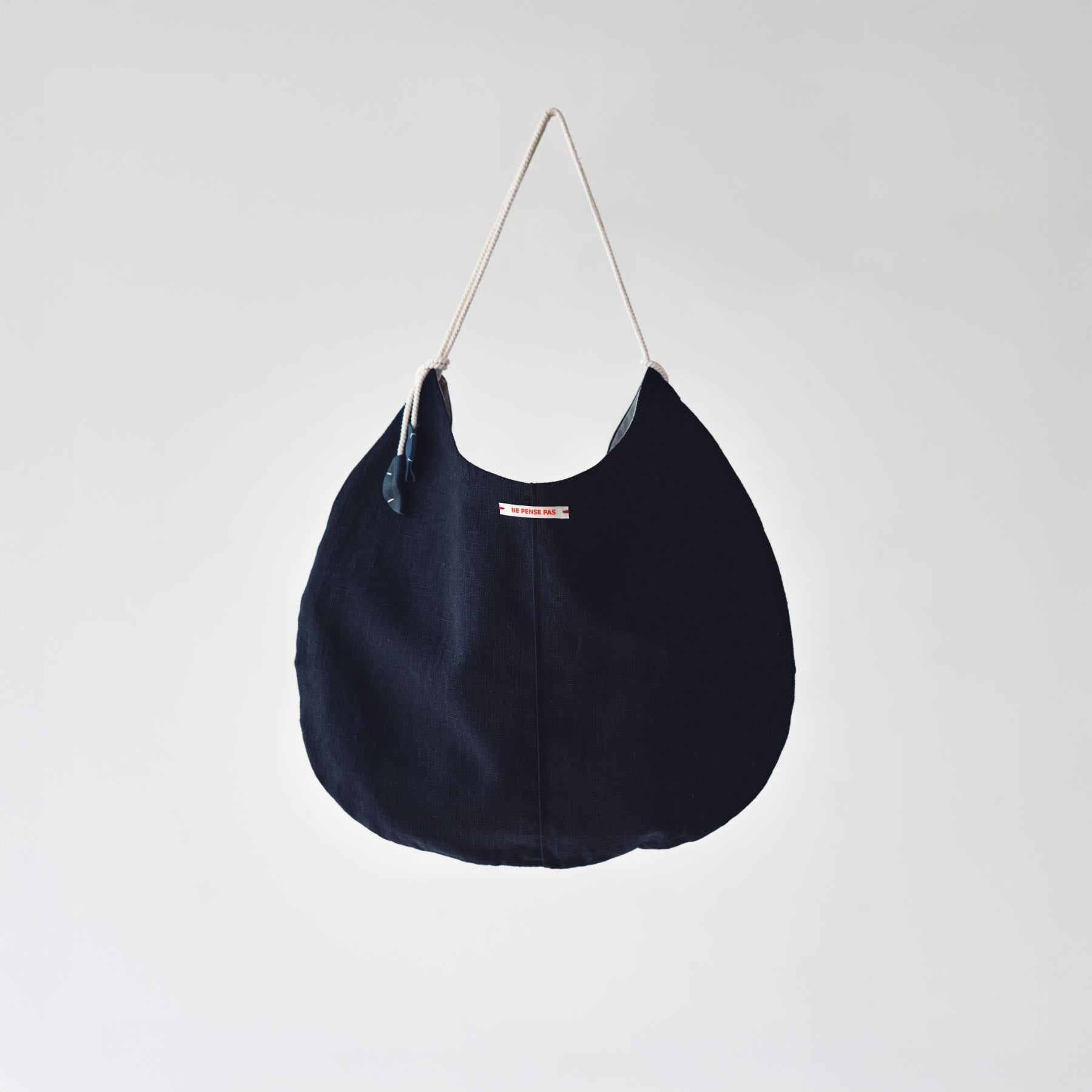 S／BLACK