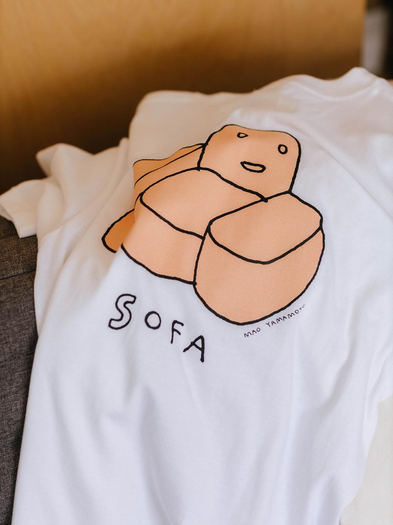 山本麻央 × Orné de Feuilles Tシャツ