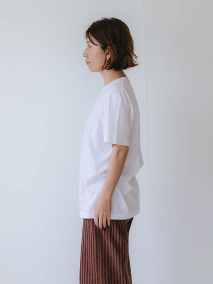 山本麻央 × Orné de Feuilles Tシャツ