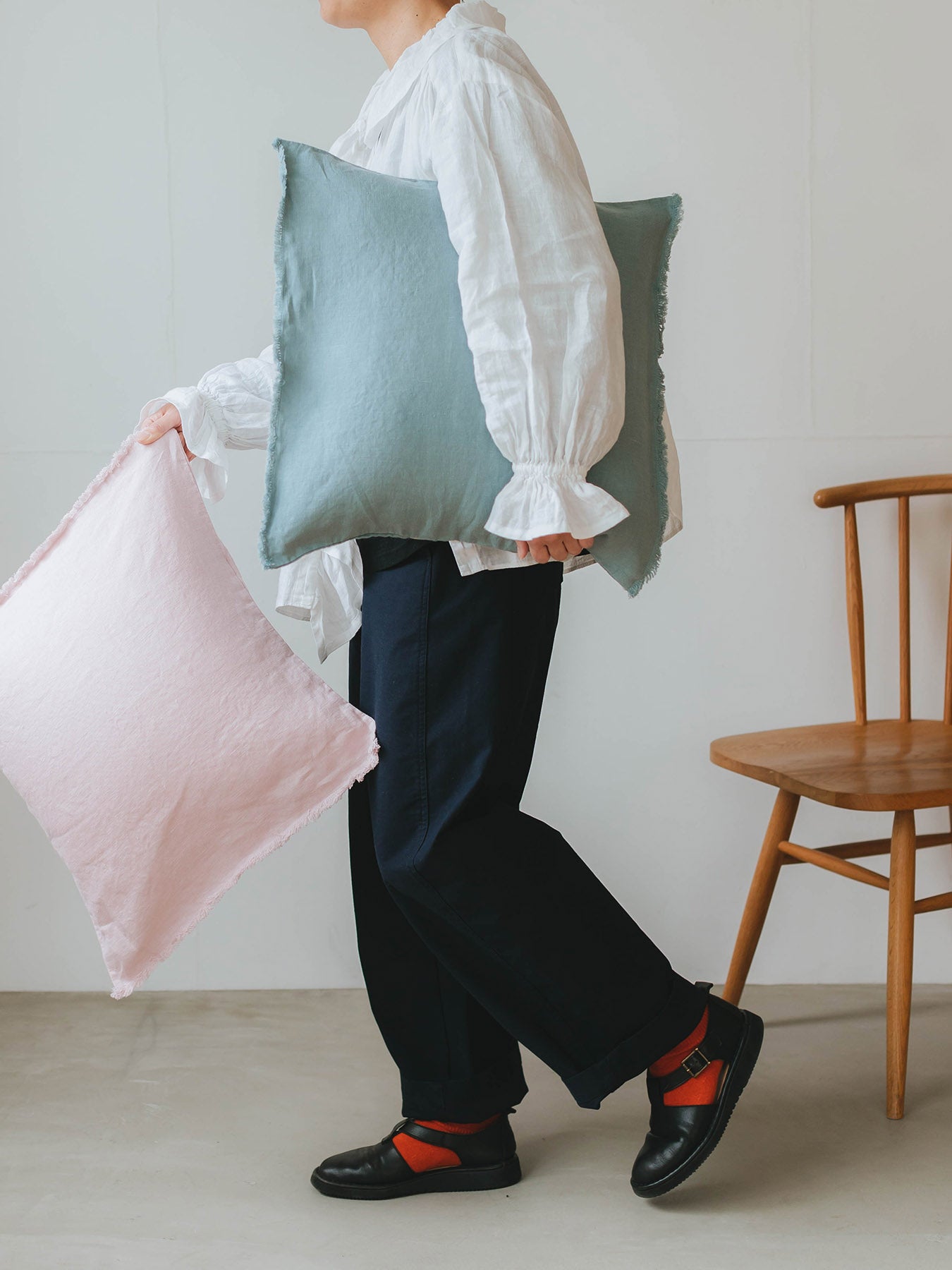 fog linen work × Orné de Feuilles 別注リネンクッションカバー（フリンジ付き）