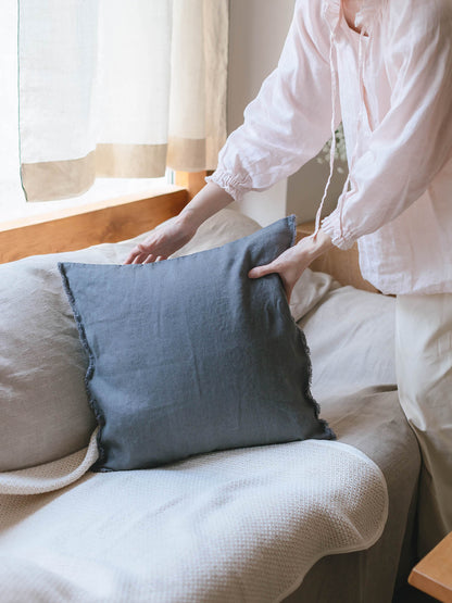fog linen work × Orné de Feuilles 別注リネンクッションカバー（フリンジ付き）
