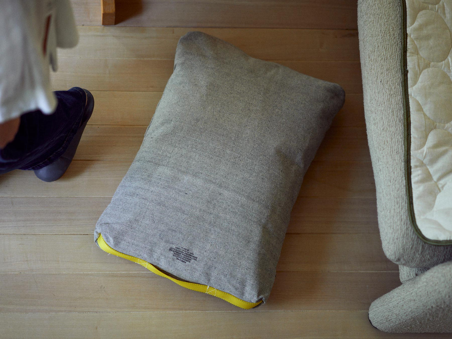 CUSHION FOR HUMAN AND PET（クッション）
