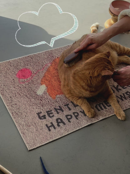 オルネコ・ケアマット／毛糸で遊ぶ猫（50×70cm）